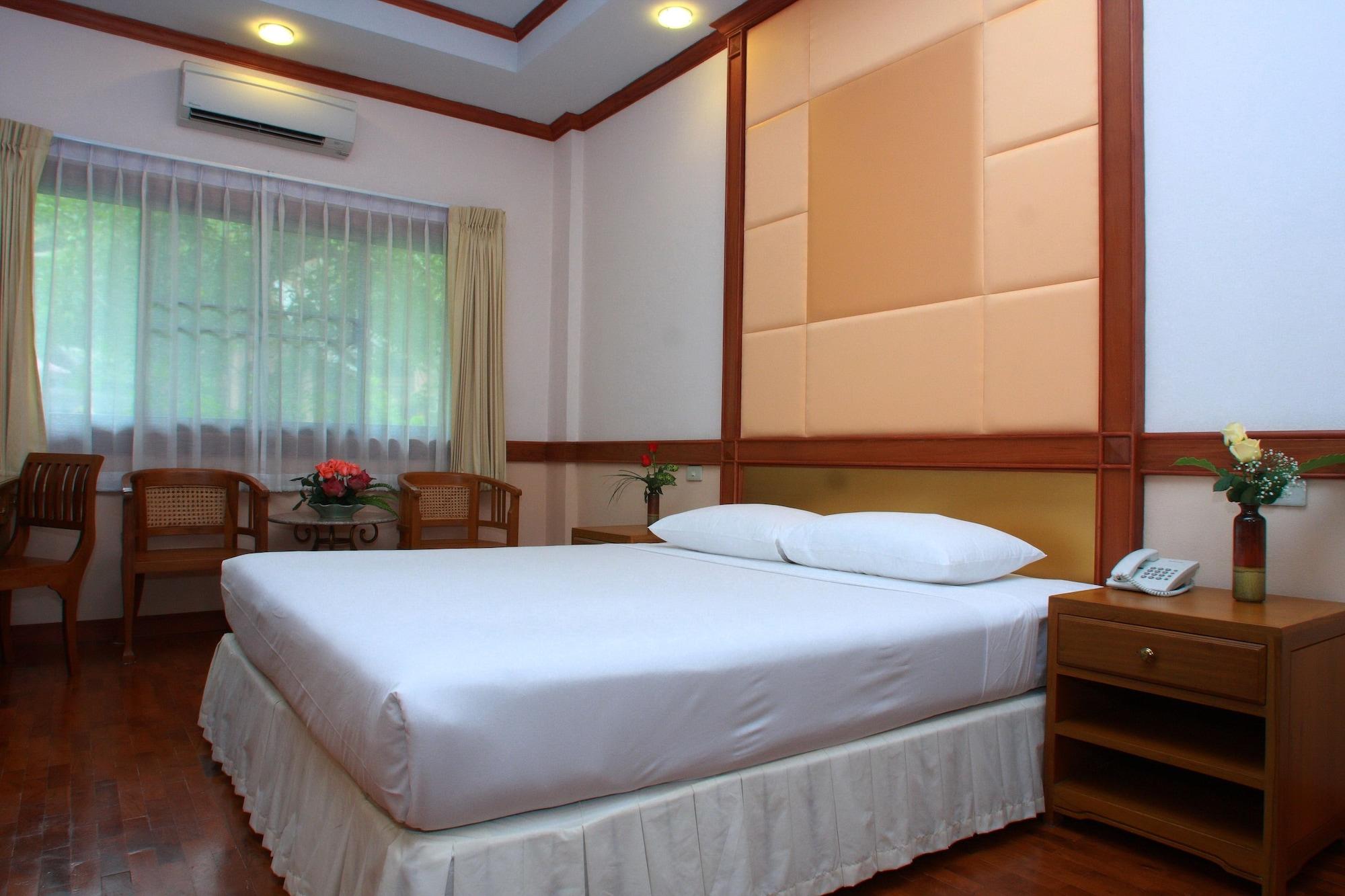 Suan Bua Hotel & Resort Ban Pong  Zewnętrze zdjęcie