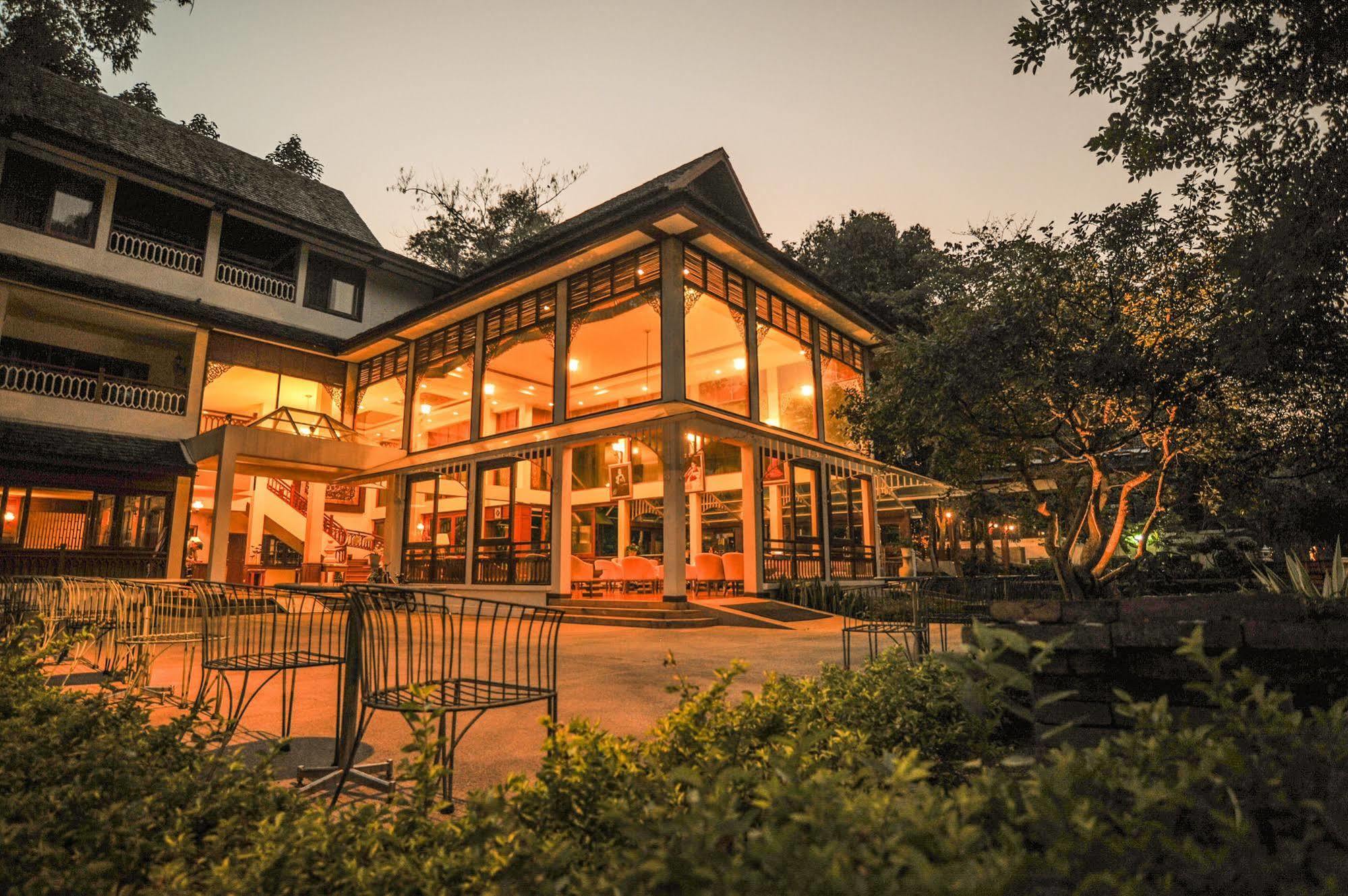 Suan Bua Hotel & Resort Ban Pong  Zewnętrze zdjęcie